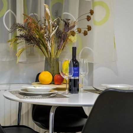 Charming & Cozy Apartment In Downtown Zagabria Esterno foto