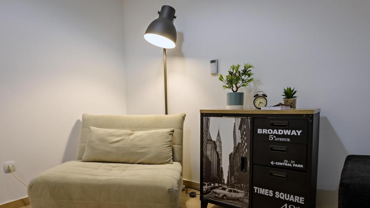 Charming & Cozy Apartment In Downtown Zagabria Esterno foto